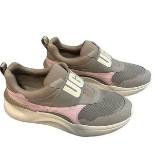 UGG La Flex Sneakers